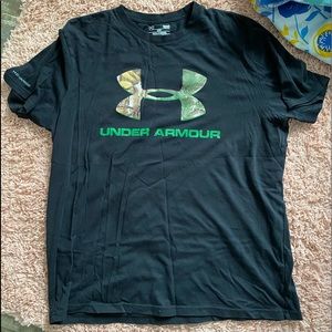 Men’s under armour tee